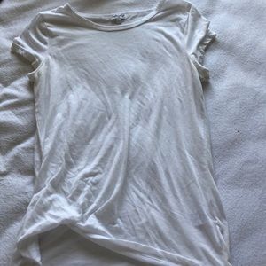Plain white t shirt